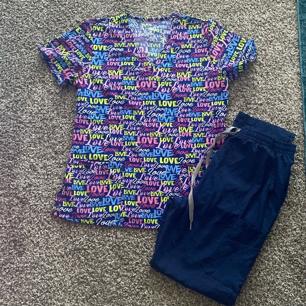 Women’s Scrubs